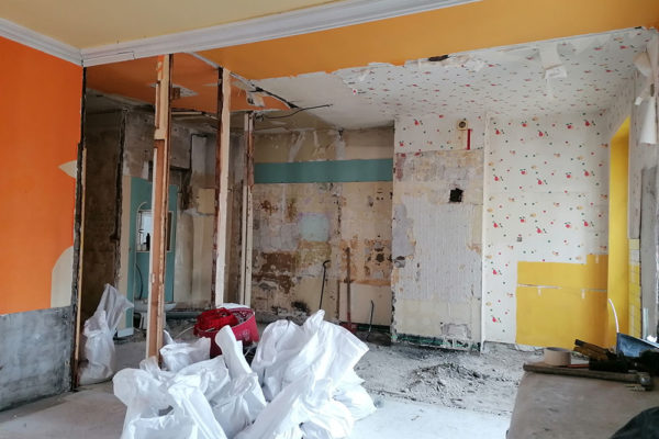 19-Demolition-cloisons-cuisine-salle-de-bain-et-salon